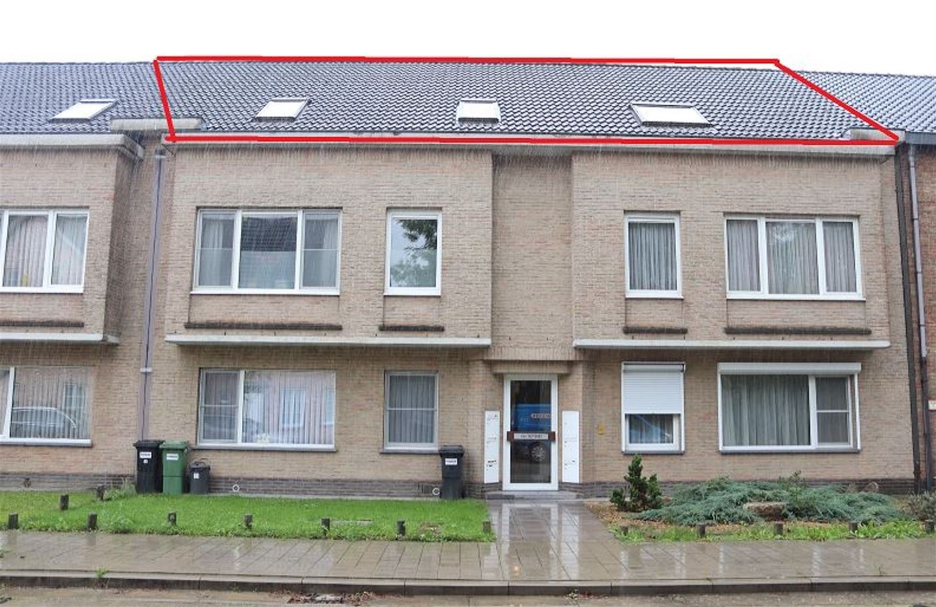 Gunstig gelegen verrassend ruim 2 slaapkamer dakappartement. - foto 1