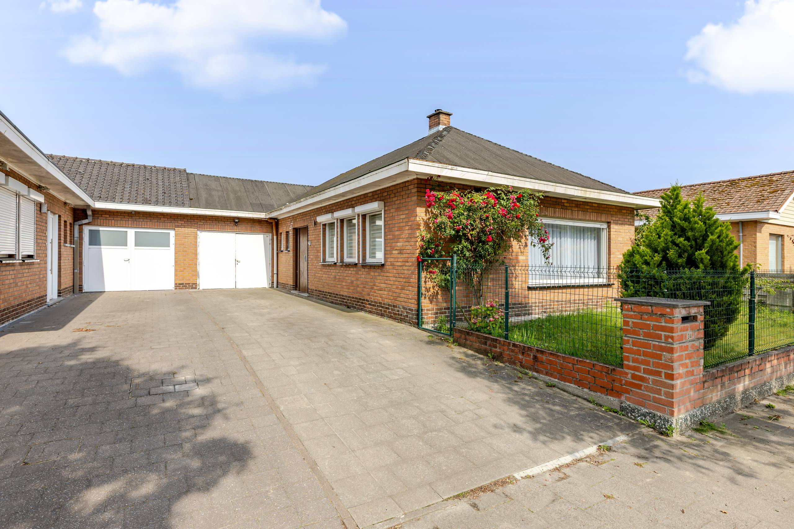 House for sale in Lievegem