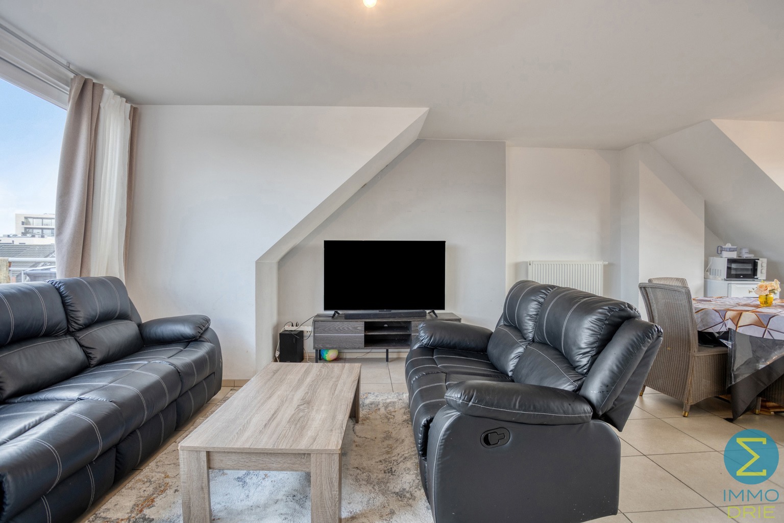 Dakappartement met 1 slpk, groot terras en autostaanplaats - foto 4