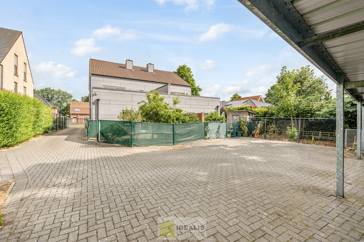 IDEALIS VASTGOED – GELIJKSVLOERS APPARTEMENT GELEGEN OP UITERST CENTRALE LOCATIE TE HECHTEL-EKSEL - foto 5