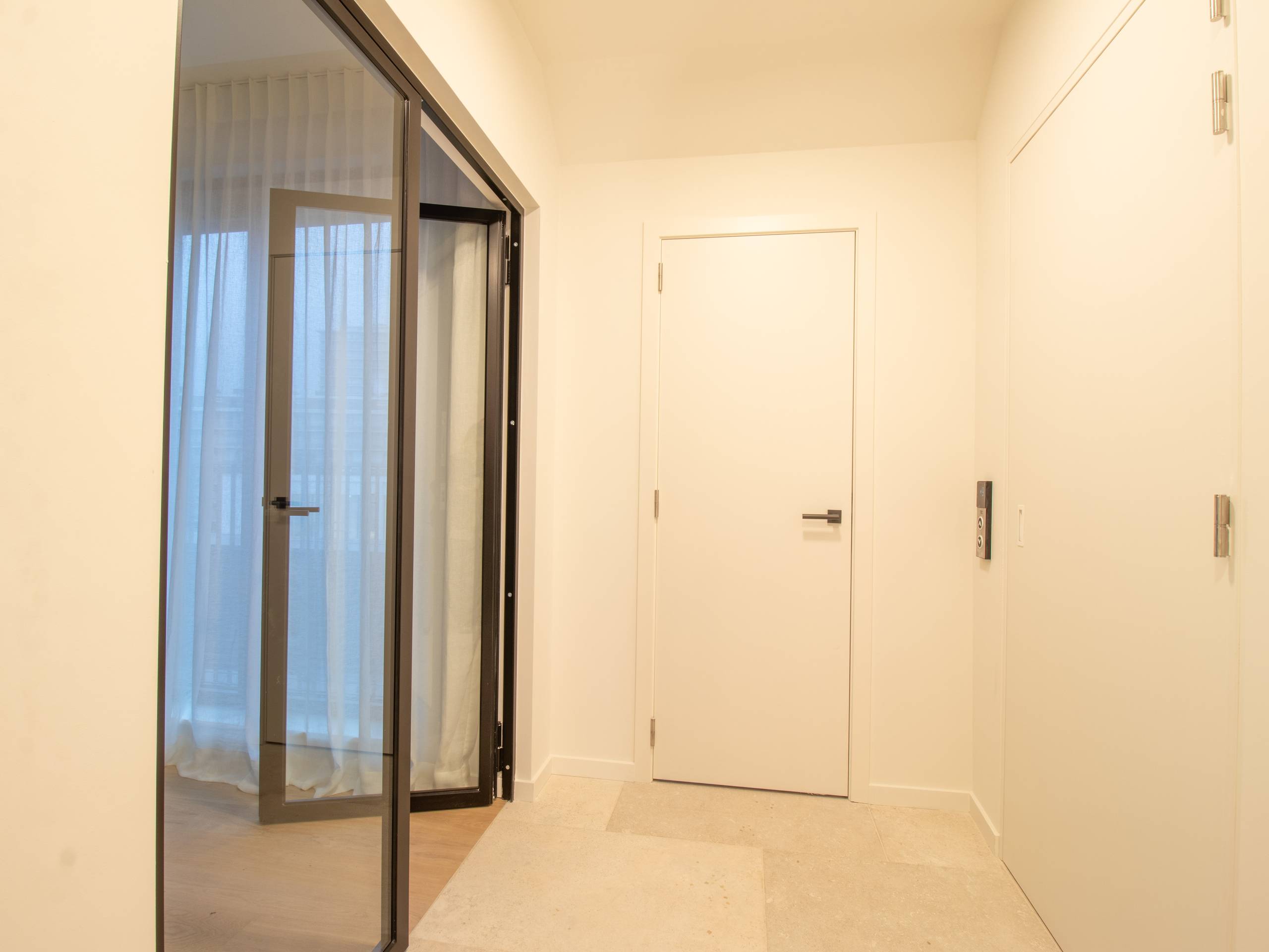 Apartment for rent in Wilrijk with 2 bedrooms - photo 2