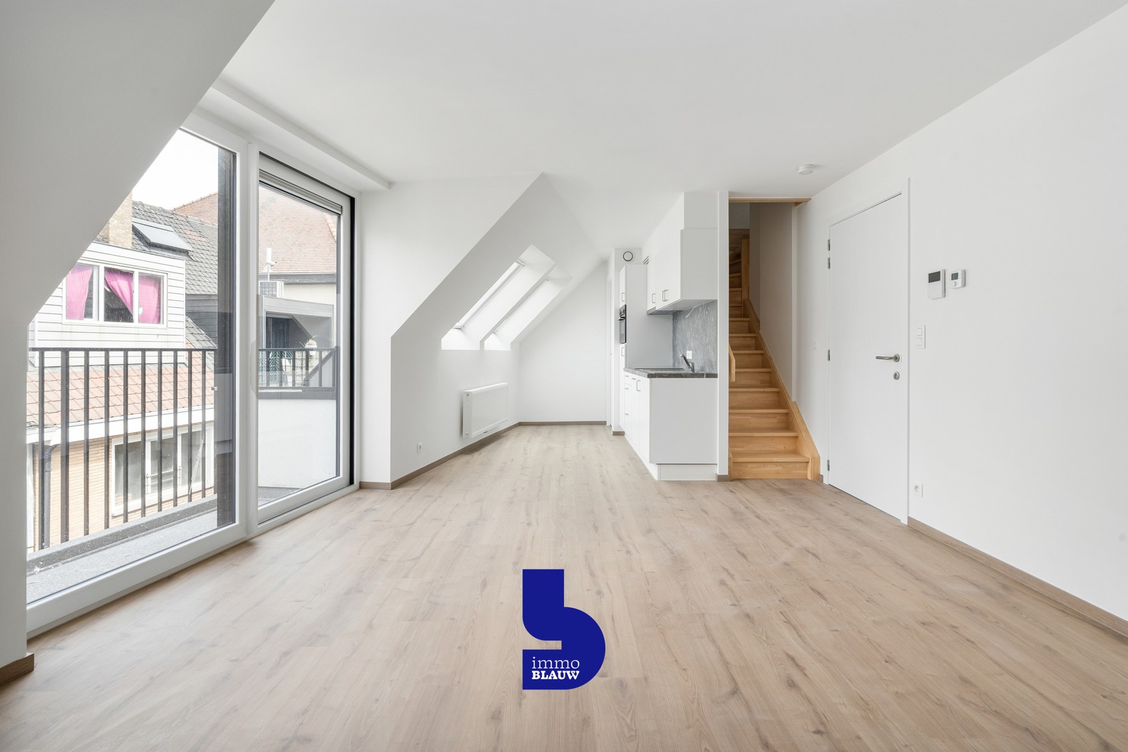 Stijlvolle nieuwbouwduplex met terras - photo 2