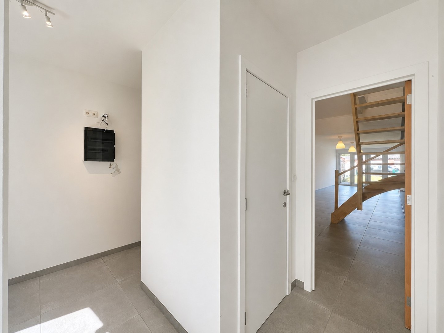 Gerenoveerde woning met 3 slaapkamers, tuin en garage - foto 5
