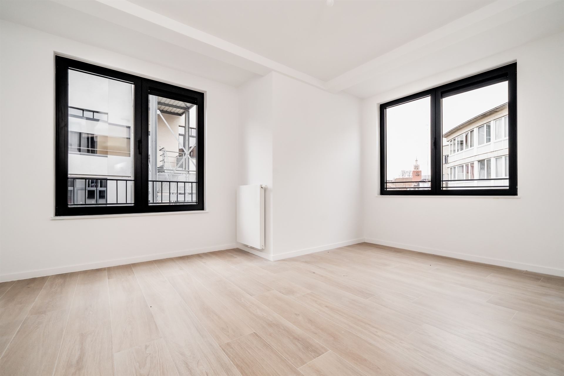 À proximité du site de Tour&Taxis, superbe duplex penthouse 3 CH - photo 2