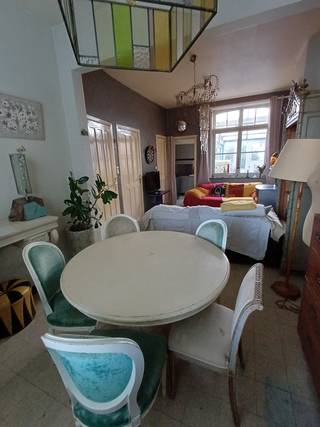 Leuke woning met 3 slaapkamers, lichtrijke leefruimte, badkamer en keuken . Zuidgerichte tuin...