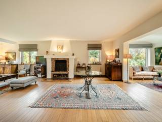 In de gewilde wijk van de voormalige golfbaan van Rhode, eengezinswoning gebouwd in 1986 met een woonoppervlakte van ± 340 m², gelegen op een...