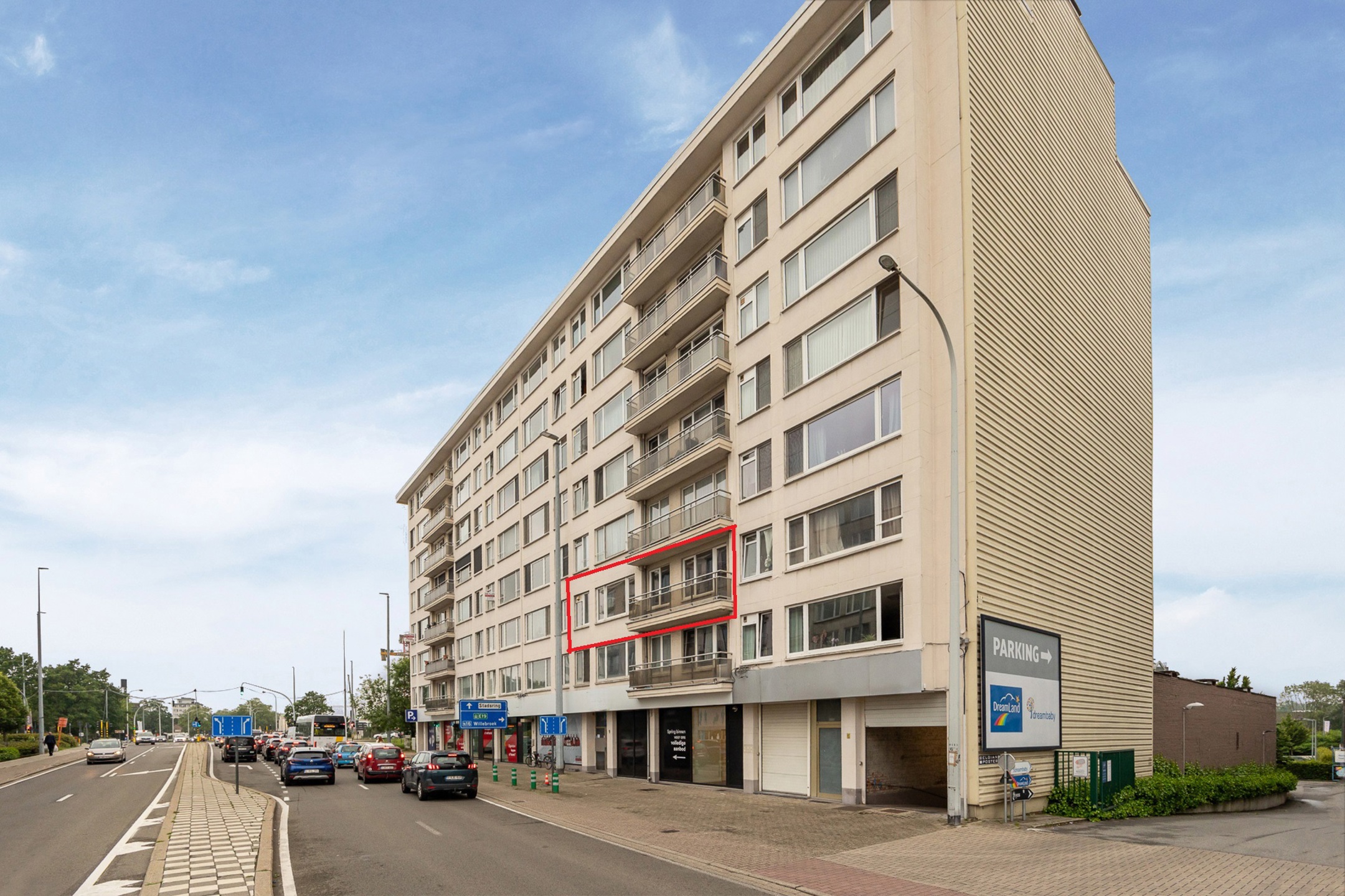 Tweeslaapkamer appartement met autostaanplaats - foto 2