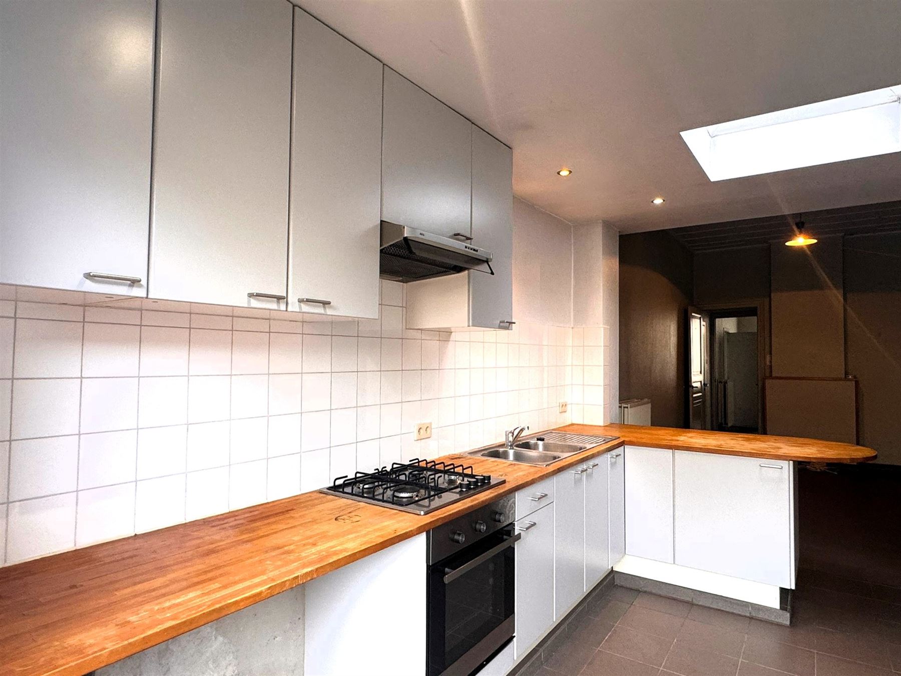 instapklare woning met drie slaapkamers en zonnige tuin - foto 2