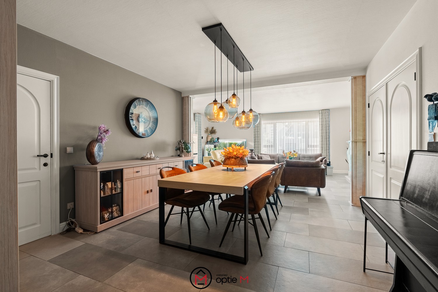 Ruim gerenoveerd appartement van 170 m² met 4 slaapkamers en twee terrassen in hartje Genk - foto 2