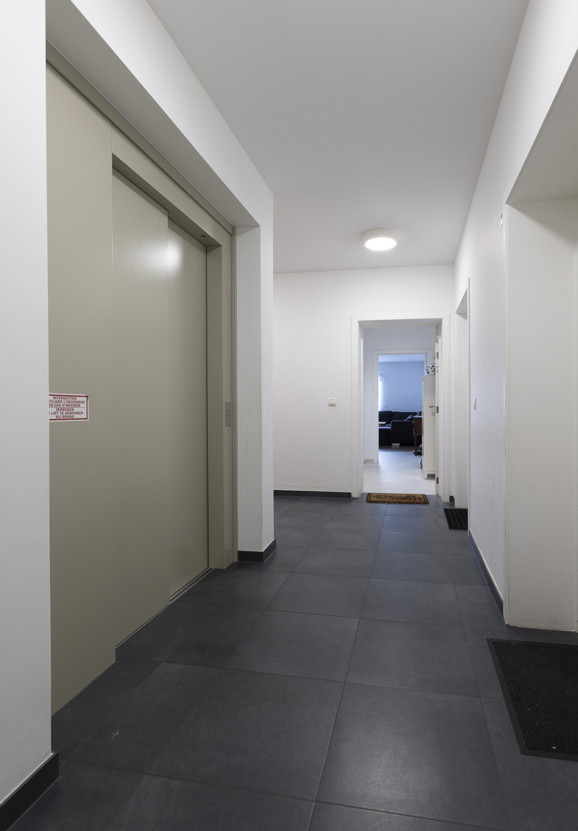 Appartement à vendre à Anderlecht avec 3 chambres - photo 2