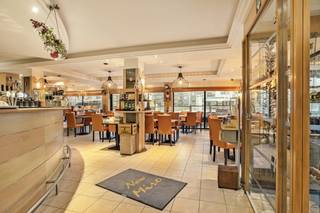 Ruim horecapand op toplocatie in De Panne – Zeedijk.Dankzij de strategische ligging en het zonnige terras geniet dit pand van een constante...