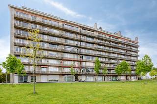 Are you interested in this property for sale in Merksem? Don't hesitate to contact us. Dewaele Merksem at Lambrechtshoekenlaan 183 is happy to be at your service. Would you like a free property estimate? Call us for an informal conversation or mail to yannick.schnorbusch@dewaele.comEPC: 144 kWh/m²EPC: Register of measures: no