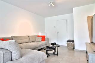 RECENTE WONING IN RUSTIGE BUURT In een rustige verkaveling nabij het centrum van Rollegem kijkt deze recente woning uit naar nieuwe bewoners.  Deze...