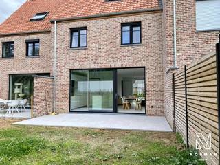 Welkom in deze gezellige BEN-nieuwbouwwoning gelegen op de grens van Kuurne en Bavikhove!We komen deze eigentijdse, strak-landelijk ingerichte woning...