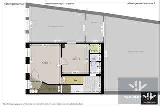 <u><strong>Opbrengsteigendom bestaande uit drie entiteiten: feestzaal/dienstencentrum, kantoorruimte en een duplexappartement kort aan de school en in het centrum van Paal, op een steenworp van het op- en afrittencomplex van de autosnelweg E313!</strong></u><br /><br /><strong><u>TROEVEN</u></strong>: <br />- Centrale locatie met veel passage <br />- Mail ruimtelijke ordening met mogelijkheden beschikbaar<br />- Doorheen de jaren netjes onderhouden doch op te frissen<br />- Multifunctioneel gebouw <br />- Twee aparte ingangen <br />- Asbestveilig <br /><br />Dit opbrengsteigendom bevindt zich op een uitstekende zichtlocatie langs de Diestersesteenweg, in het centrum van Paal. Gelegen langs de verbindingsweg tussen Beringen en Diest, en vlakbij de autosnelweg E313, biedt het pand een strategische locatie voor diverse commerciële toepassingen. Het gebouw bestaat uit twee handelsruimtes op de begane grond en een duplexappartement op de eerste en tweede verdiepingen.<br /><br /><u>Handelsgelijkvloers links (feestzaal/dienstencentrum):</u><br />De grootste handelsruimte biedt twee polyvalente ruimtes van respectievelijk 23 m² en 60 m², een volledig uitgeruste keuken, een bergruimte, een sanitaire ruimte, een sas, een overdekte buitenruimte en een ommuurde koer. Deze ruimte werd gebruikt voor evenementen, maar kan eenvoudig omgevormd worden naar een winkel of kantoor. Qua oppervlakte is deze ruimte uitermate geschikt voor vrije beroepen. Heeft u een ondernemersdroom? Bevraag u dan zeker bij stad Beringen over de invullingsmogelijkheden van dit pand! <br /><br /><u>Handelsgelijkvloers rechts (kantoorruimte): </u><br />De tweede handelsruimte, die zijn ingang deelt met de toegang naar het duplexappartement, is kleiner en bestaat uit twee kantoren, een kleine berging en een toilet. Via deze ruimte is er toegang tot de kelder met de gemeenschappelijke nutsvoorzieningen en extra opslagruimte. De twee handelsruimtes kunnen eventueel samengevoegd worden, wat een totale bruto oppervlakte van 170 m² (excl. buitenruimte) biedt voor uiteenlopende mogelijkheden. Uiteraard dienen ook voor een eventuele samenvoeging voorafgaandelijke inlichtingen aan te vragen bij de stad Beringen. <br /><br /><u>Duplexappartement: </u><br />Het duplexappartement beschikt op de eerste verdieping over een inkomhal, een woonkamer, een keuken en een apart toilet. Op de tweede verdieping bevinden zich de nachthal, een slaapkamer, een berging/zolder en een badkamer met ligbad, toilet en lavabo. Net als de handelsruimtes is het appartement altijd goed onderhouden en instapklaar.<br />Momenteel is het duplexappartement verhuurd, maar de huidige huurder heeft zijn opzeg betekend. Tegen het verlijden van de notariële akte is het appartement dus vrij van gebruik. <br /><br />Dit veelzijdige opbrengsteigendom biedt tal van mogelijkheden voor ondernemers en investeerders. Met een strategische ligging, goed onderhouden ruimtes en de potentiële mogelijkheden om in te vullen naar wens, is dit een uitstekende kans!<br /><br />Grijp deze unieke opportuniteit nu en contacteer Koen voor meer informatie en bezichtiging!