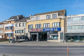 Een vastgoedvennootschap bestaande uit een opbrengstgebouw met 4 ruime appartementen (bouwjaar: 2010) en een commercieel...