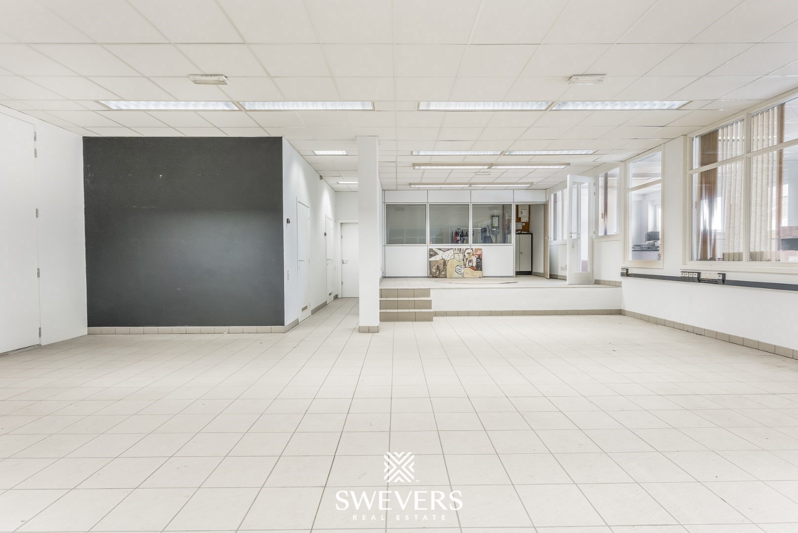 Unieke woon- en handelscombinatie op toplocatie in Lummen ( 928 m2 ) - foto 3