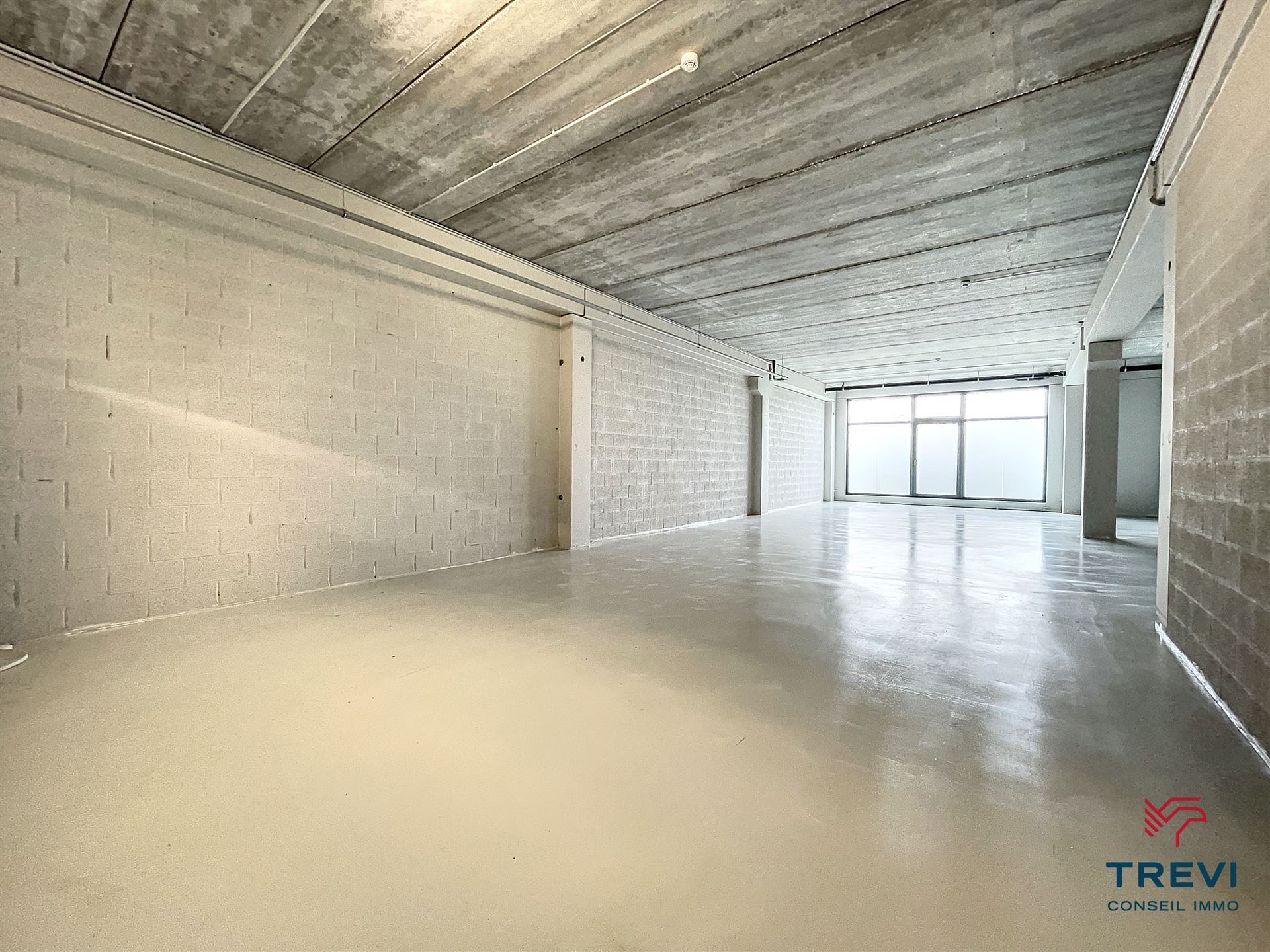 Belle surface de stockage de 140m² - photo 4