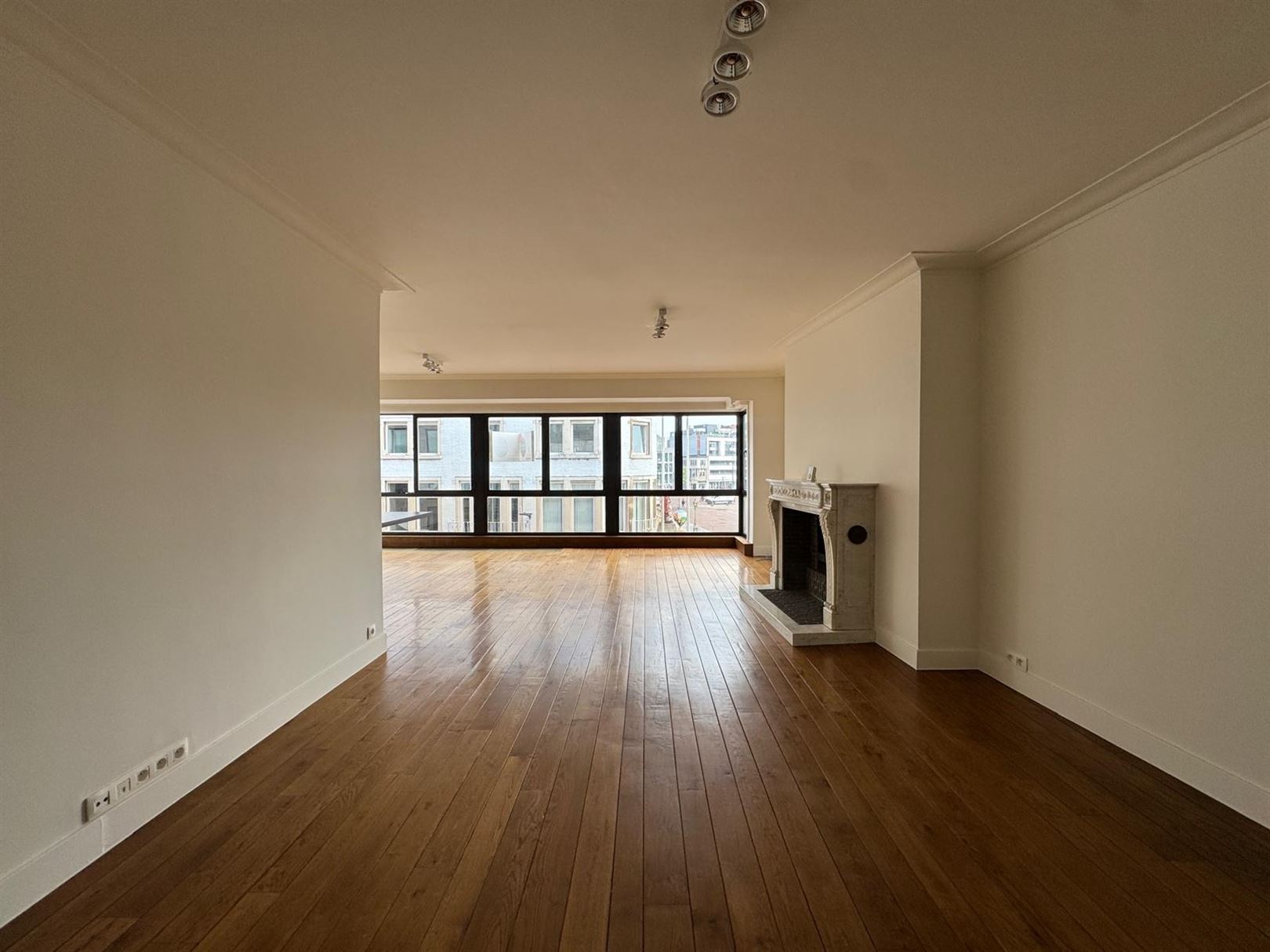 Apartment for rent in Sint-Niklaas with 2 bedrooms - photo 5