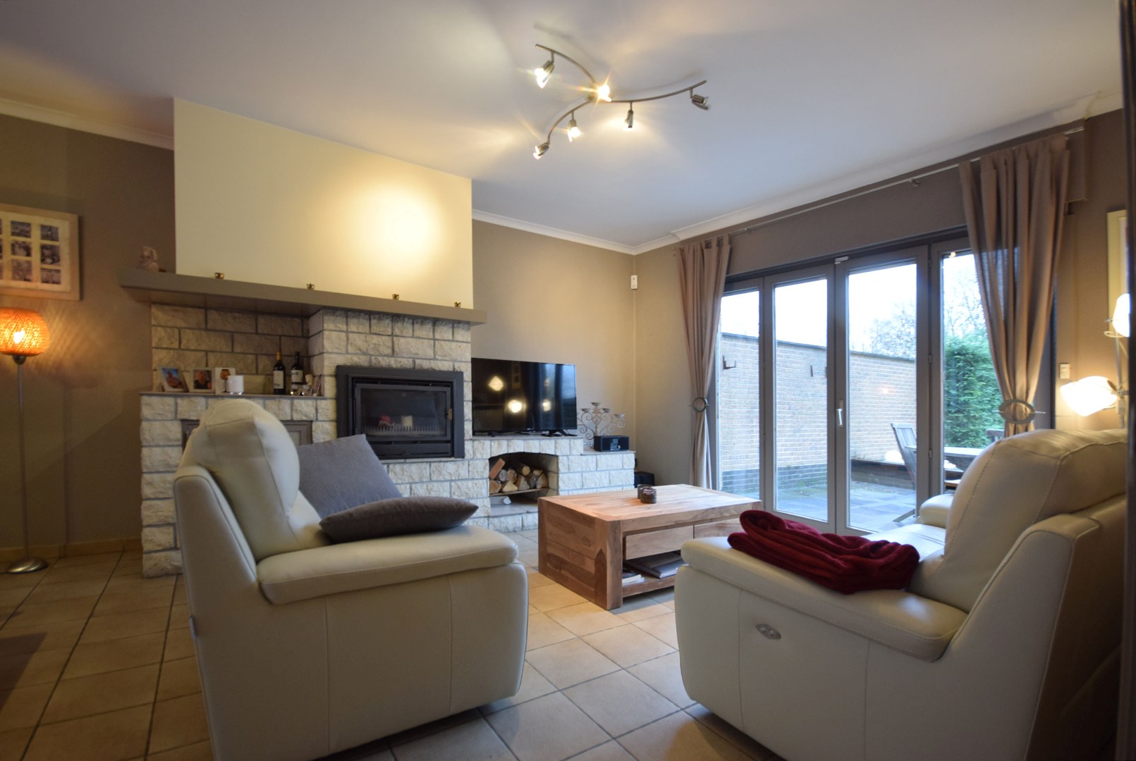 ZEER RUIME EN GOED ONDERHOUDEN HALF OPEN BEBOUWING - foto 4