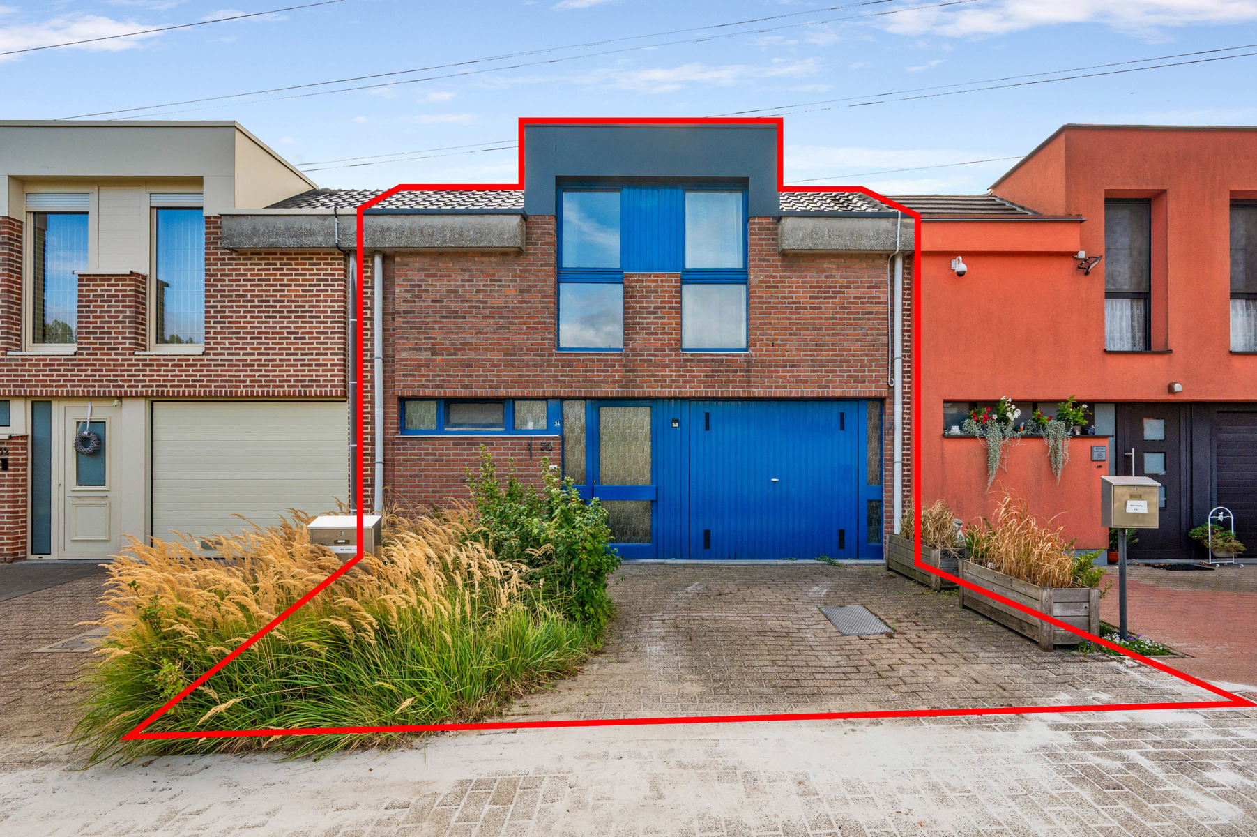Gezinswoning met garage, oprit & tuin zeer rustig gelegen - foto 1