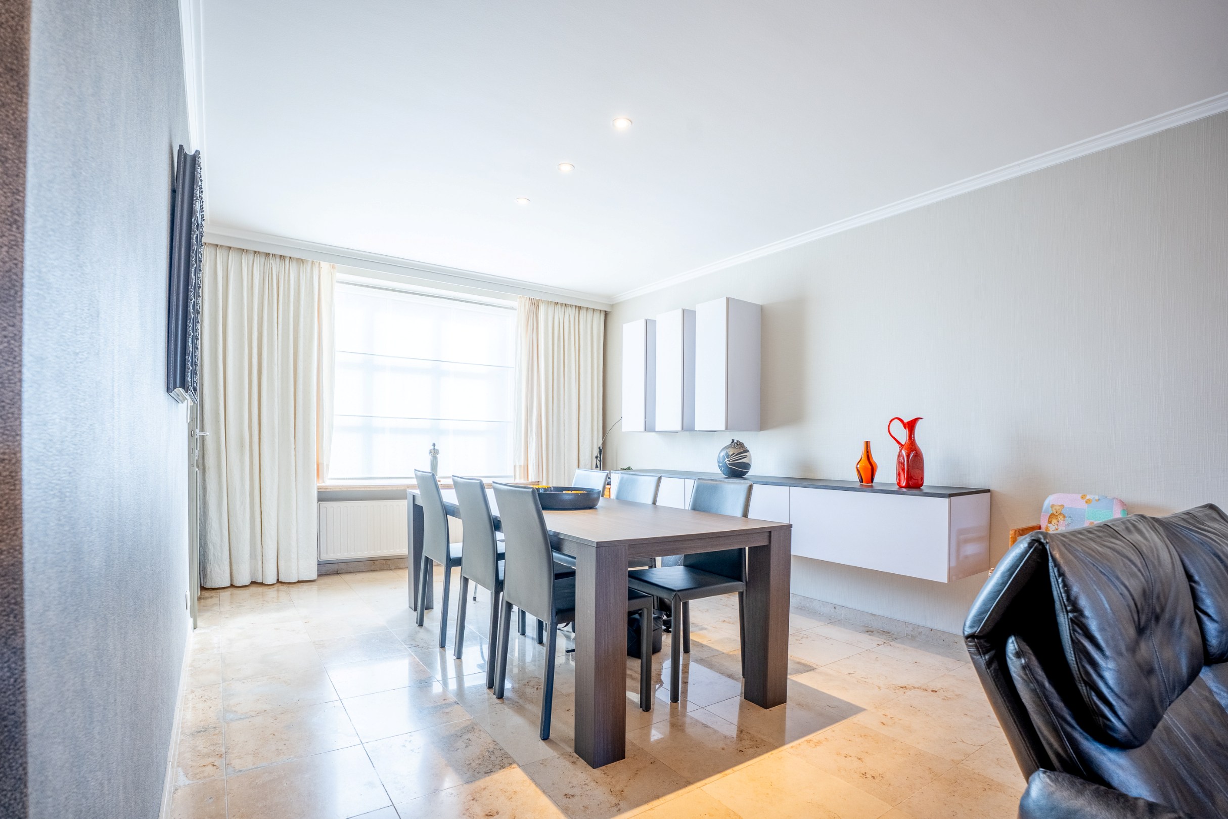 Charmante gezinswoning met zonnige tuin en garage - foto 3