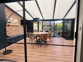 Ruime energiezuinige instapklare gezinswoning met mooie tuin
Voor meer info of om een bezoek in te plannen, neem contact op via chrisilsejacobs@gmail.com
Bent u op zoek naar een instapklare, ruime gezinswoning in Nijlen? Dan is deze praktisch ingerichte woning exact wat u zoekt! Enkele van de vele troeven:
- Gelegen vlakbij het centrum van Nijlen, dichtbij supermarkten en scholen en de verbindingsweg naar Lier/Herentals
- Zeer goede energiescore (B), dankzij o.m. 25 zonnepanelen
-laadpaal
-airco i
- Zolder kan ingericht worden als extra ruimte/speelkamer
- Onderhoudsvriendelijke tuin;
-kwalitatief opbouwzwembad met warmtepomp/filter
-werkruimte/atelier
INDELING:
Gelijkvloers: inkomhal, gastentoilet, bureau, ruime woonkamer .open keuken - voorzien van alle toestellen - eventueel een inpandige garage (nu winkelruimte).Mooie tuinkamer/leefruimte. Via de leefruimte heeft u toegang tot de ,omheinde tuin , waar u in alle privacy kan genieten van de zon. Verder is er ook nog een atelier/hobbyruimte van 25² en een opbouwzwembad met warmtepomp/filter. Achteraan in de tuin is er een lounge ruimte nabij het atelier/werkplaats
Verdieping: drie ruime slaapkamers, alsook een badkamer met bad, dubbele lavabo en dubbele douche!. Apart toilet en wasplaats. Via een vaste trap bereikt u de zolderruimte, deze kan nog afgewerkt worden als extra kamer en is zeer ruim.
Extra troeven:
LAADPAAL
25 ZONNEPANELEN
AIRCO
PARKING
PELLETKACHEL IN VERANDA
QUOOKERKRAAN
Kan u niet wachten om deze unieke woning te bezoeken? Plan dan snel uw bezoek in!
chrisilsejacobs@gmail.com