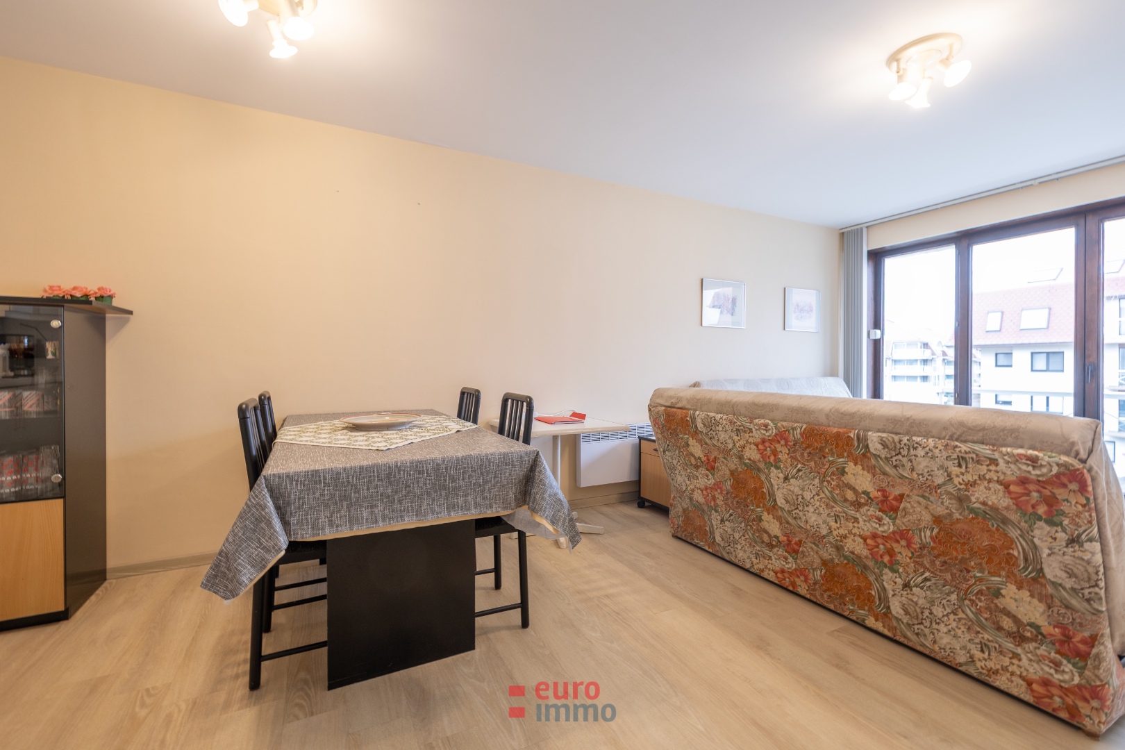 Appartement orienté plein sud avec terrasse dans un domaine vert et paisible, proche de la mer - photo 5