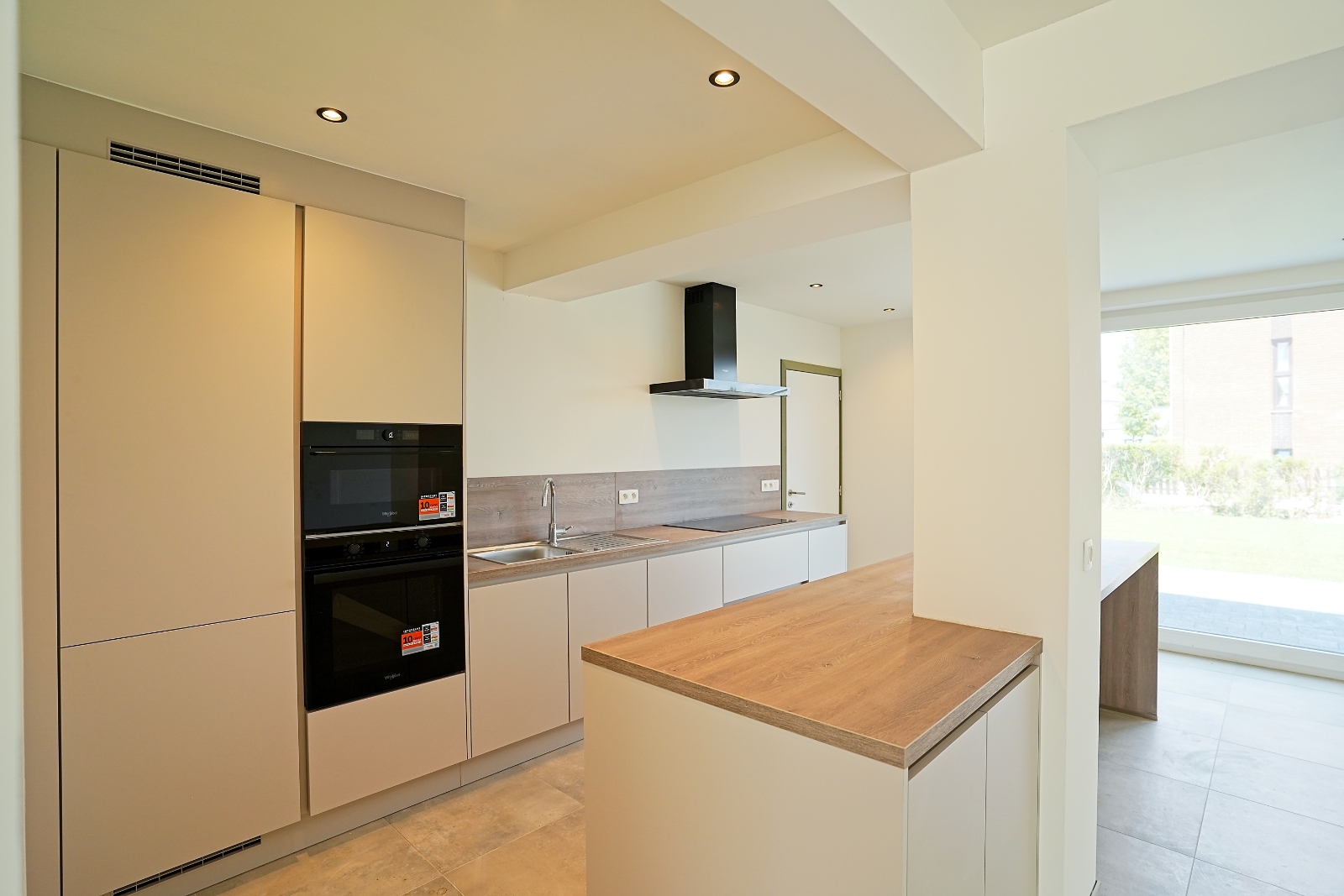 Totaal gerenoveerde woning op een rustige locatie - foto 3