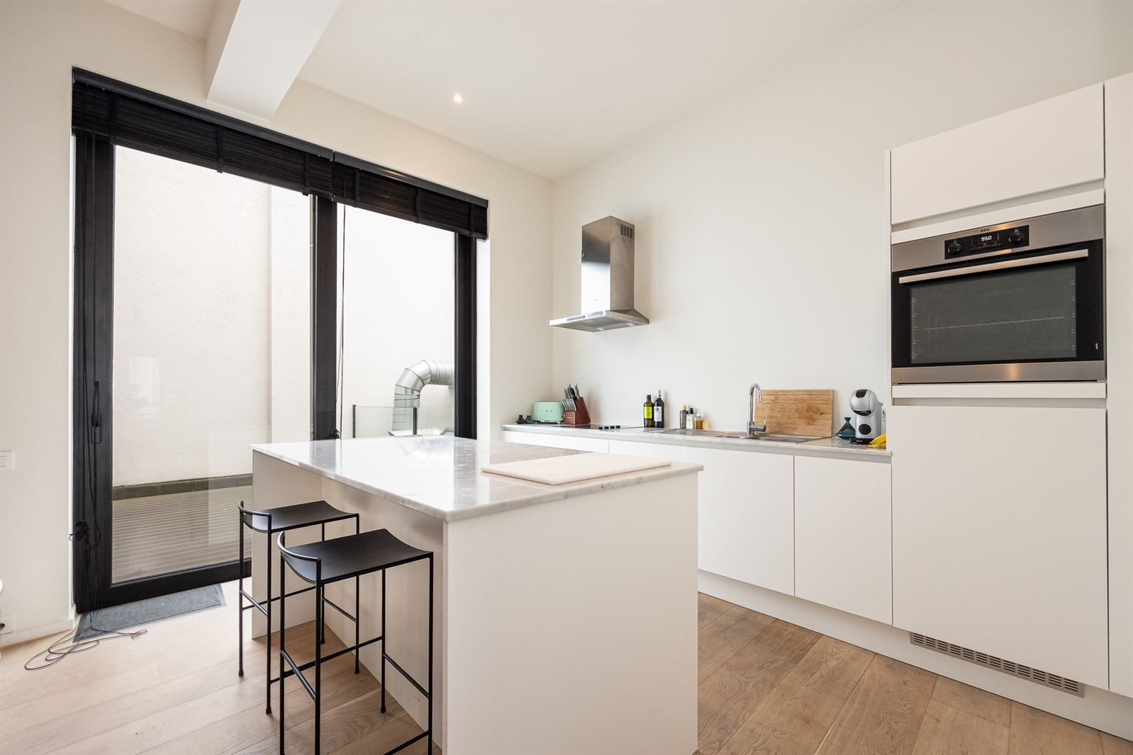 Gerenoveerd appartement met zalig terras en één slaapkamer - foto 3
