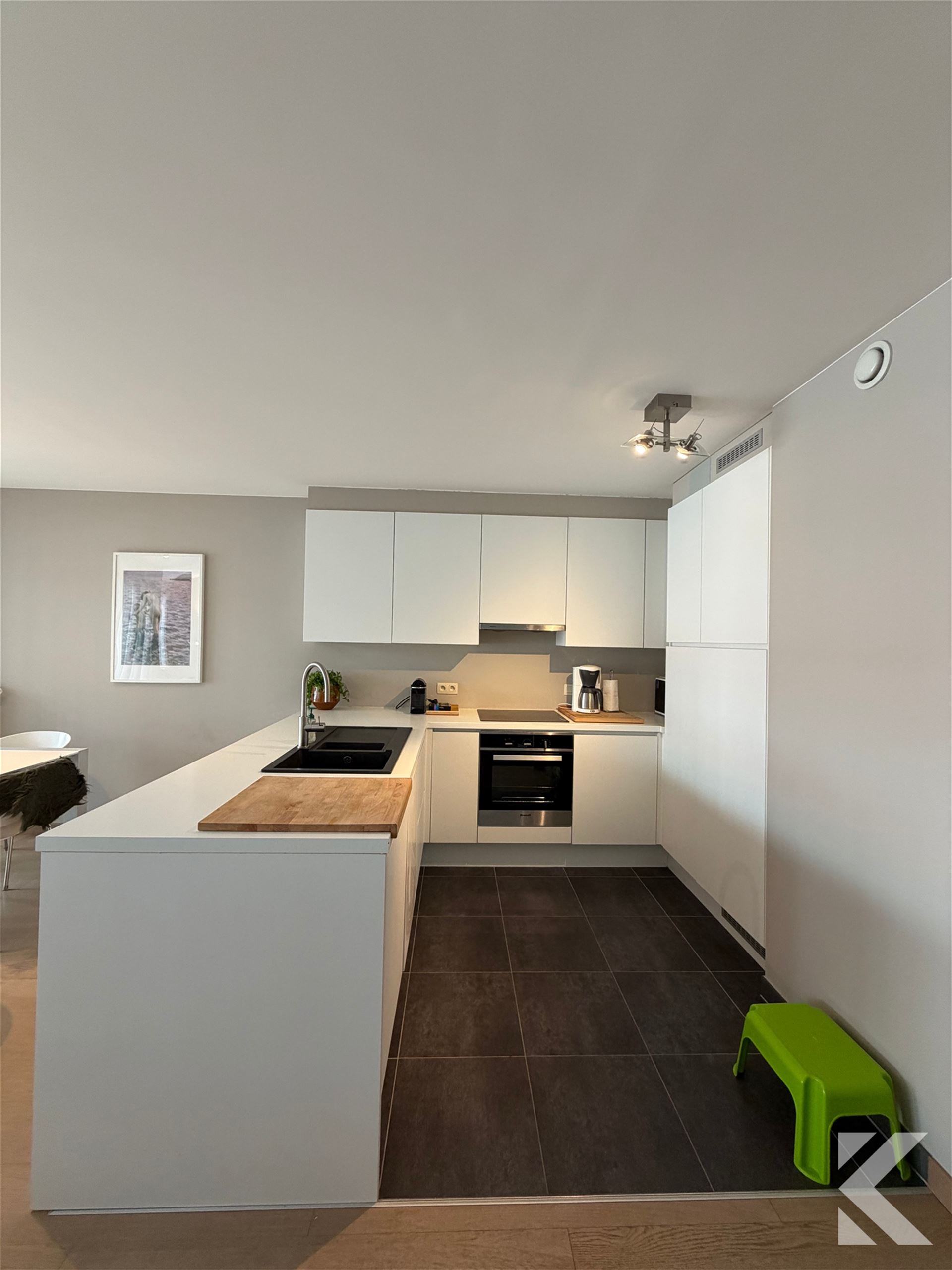 Recent 2-slaapkamerappartement op toplocatie in Oostende - foto 4