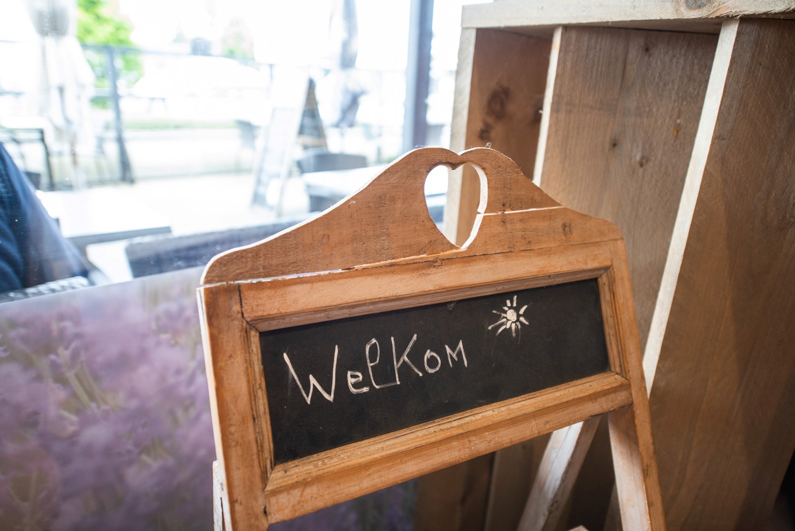 Eetcafé/brasserie 'Salut les Copains' OVER TE NEMEN te Waregem (Sint-Eloois-Vijve). - foto 3