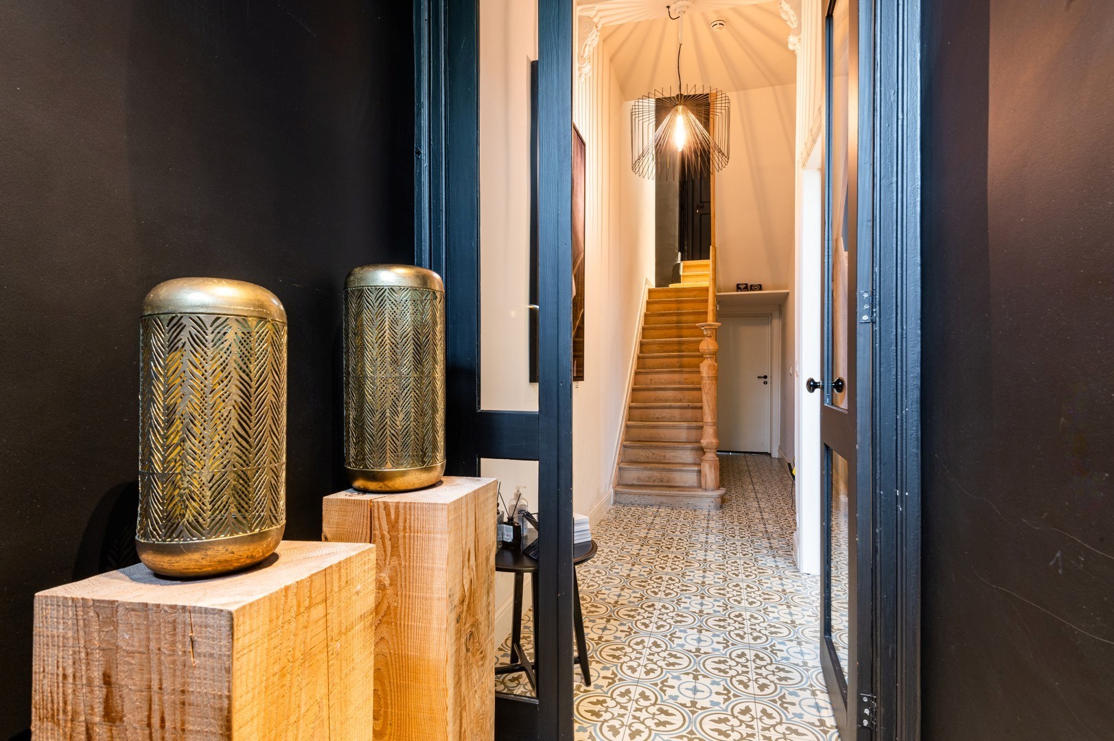 Karaktervolle, gemeubelde kantoorruimte in statig herenhuis te Gent - foto 2