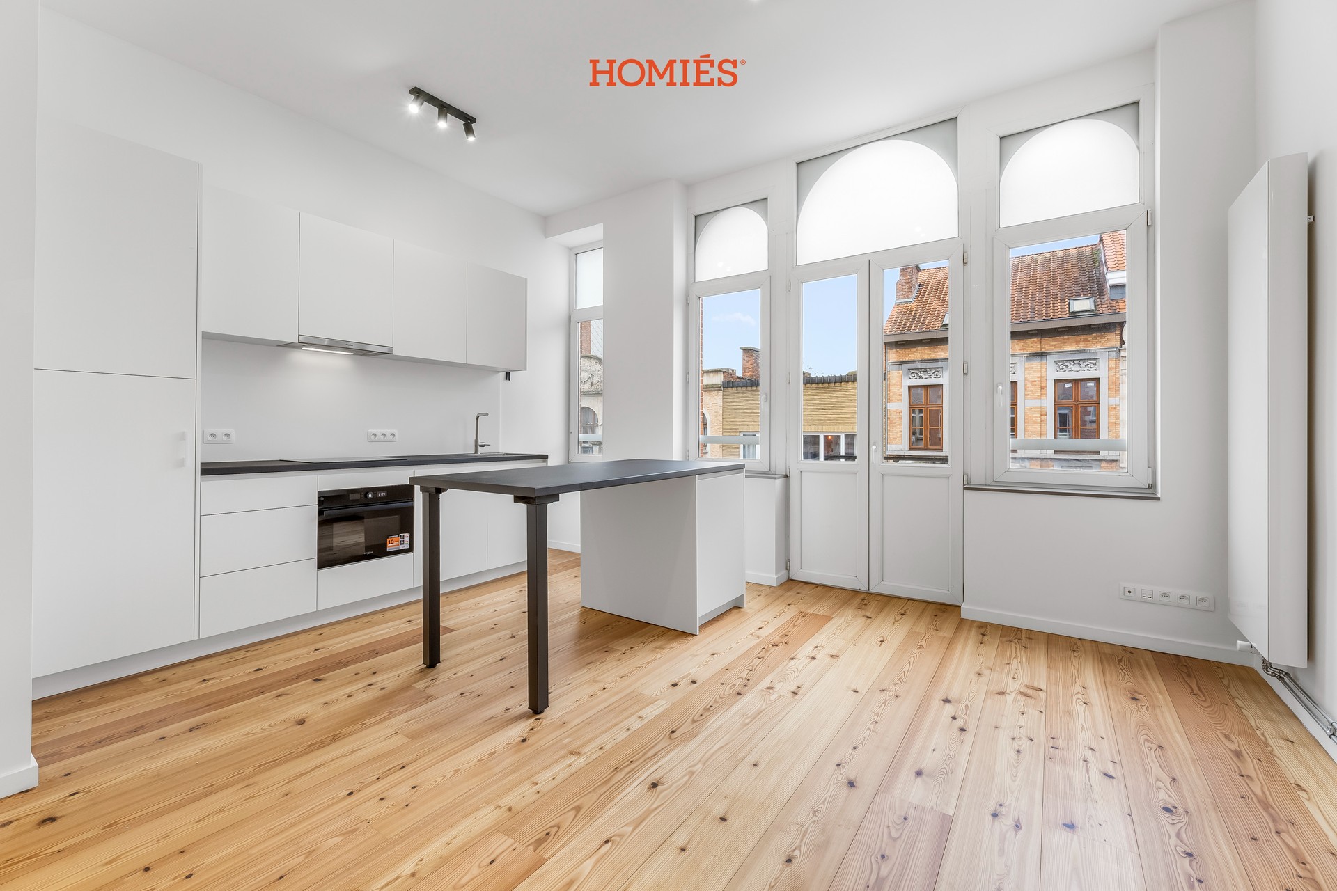 Gerenoveerd appartement met terras/balkon in historisch pand - photo 4