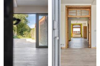 <p>Deze instapklare woning met 4 kamers en tuin ligt op fietsafstand van het centrum van Leuven en biedt een mooie combinatie van karakter, comfort en mogelijkheden. Dankzij de vier kamers en de aangename buitenruimte is dit een woning die zich flexibel laat aanpassen aan verschillende woonwensen.</p><p>Binnen word je verwelkomd door een karaktervolle en huiselijke sfeer. De woning is instapklaar en beschikt over verschillende ruimtes die je volledig naar eigen behoefte kan inrichten. De vier kamers bieden tal van mogelijkheden en kunnen bijvoorbeeld gebruikt worden als slaapruimte, bureau, hobbykamer of logeerkamer.</p><p>Ook buiten is het aangenaam vertoeven. De tuin vormt een fijne plek om tot rust te komen, gezellig buiten te eten of gewoon van het groen te genieten. Een bijzonder praktische troef is de Delhaize die zich achter de woning bevindt. Hier kan je vrij parkeren en vervolgens via de tuin rechtstreeks toegang krijgen tot de woning. Dat maakt thuiskomen met boodschappen of parkeren in de buurt extra gemakkelijk.</p><p>De ligging vormt bovendien een belangrijke troef. Je woont op fietsafstand van het centrum van Leuven en hebt daardoor winkels, horeca, scholen en andere voorzieningen vlot binnen bereik. Zo combineer je de nabijheid van de stad met het comfort van een eigen tuin en een aangename woonomgeving.</p><p>Heb je interesse en wil je deze woning als een van de eersten ontdekken? De verkoop start met een exclusieve Avant-Première op 28 en 29 augustus. Plan je bezoek via de paarse knop ‘Afspraak maken’ op onze website. De biedingstermijn loopt tot en met 31 augustus om 21.00 uur. Je vindt het Avant-Première-reglement onder downloads.</p>