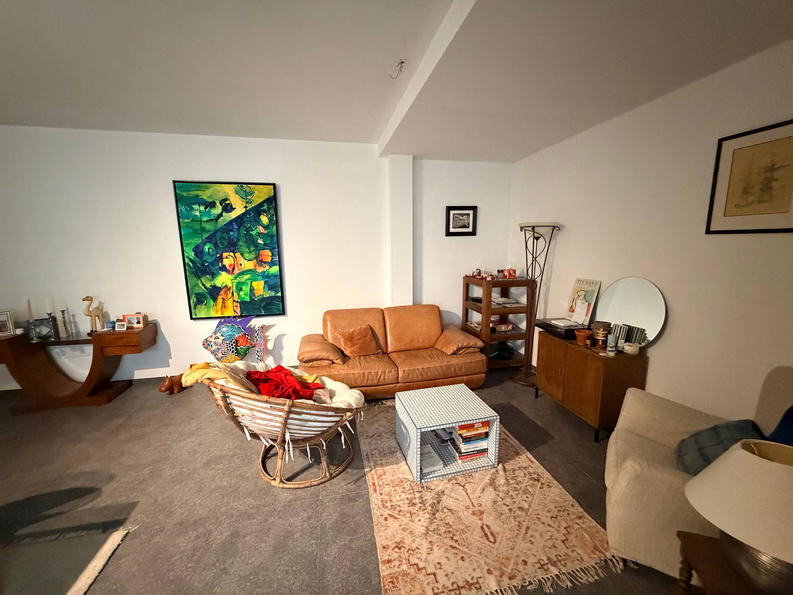 --- NIEUW --- Gezellig gelijkvloers appartement met 2 slaapkamers en terras op wandelafstand van het historisch centrum. - foto 2