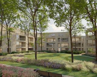 LANCERINGSACTIE: gratis parkeerplaats voor de eerste 5 kopers!<br /><br />Welkom in het hart van de Stad, waar PARK RSL een nieuwe thuishaven wordt voor wie centraal en energetisch wil wonen, omgeven door groen. Dit nieuwbouwproject is gelegen tussen de Rondekomstraat en Stationsdreef, en biedt ruimte voor 65 appartementen, 5 woningen en 1 handelspand, verdeeld over 3 gebouwen. Zo is er voor elk wat wils! De grote privatieve binnentuin wordt een waar rustpunt én gezellige ontmoetingsplaats.<br /><br />Het project zal enerzijds omringd worden door een groene long, dankzij De Kleine Bassin en het nieuwe Moermanpark achter de hoek, en anderzijds ook het aangename en bruisende centrum bieden, met ook de vernieuwde stationsbuurt als extra troef. <br />PARK RSL staat voor innovatie, kwaliteit en duurzaamheid. Alle wooneenheden zullen bijna-energieneutraal (BEN) zijn, dankzij de zonnepanelen en het duurzame stadswarmtenet van Mirom (vloerverwarming). Door het E-peil 20 geniet je bovendien van 100% korting op de OV gedurende 5 jaar!<br /><br />Residentie Roterie (Blok A) aan de Rondekomstraat bestaat uit 37 appartementen, gaande van 56m² tot 111m², telkens met keuze uit 1-2-3 slaapkamers. Prijzen vanaf € 209.246, inclusief fietsenstallingen én berging. Excl. parking en aankoopkosten.<br /><br />Het aanbod biedt voldoende opportuniteiten voor investeerders, met minimaal rendement van minstens 2,5%. Er is een ondergronds garagecomplex met parkeerplaatsen, laadvoorzieningen, bergingen alsook een fietsenstalling (eveneens aanwezig bovengronds).<br /><br />De opstart van de werken is voorzien vanaf juli / 6% BTW mogelijk (onder voorwaarden).<br /><br />Voor meer info : roeselare@futurimmo.be of 0470 051 000.