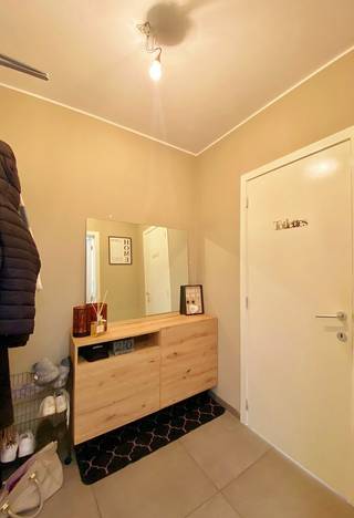 Dit appartement is gelegen in het centrum op wandelafstand van de markt en het station en omvat een inkom, apart toilet, ruime lichtrijke...