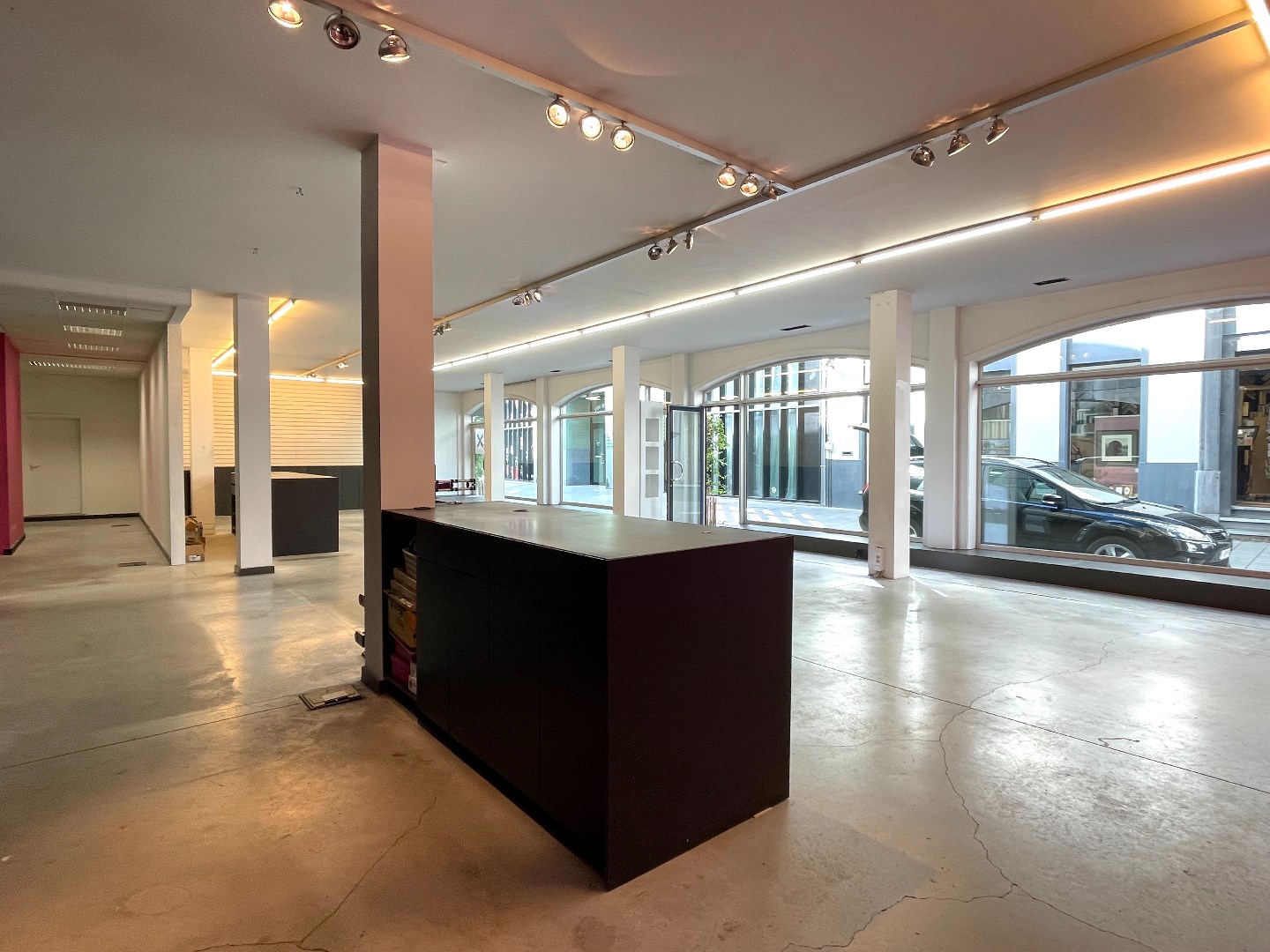 Commercial for rent in Kortrijk - photo 5