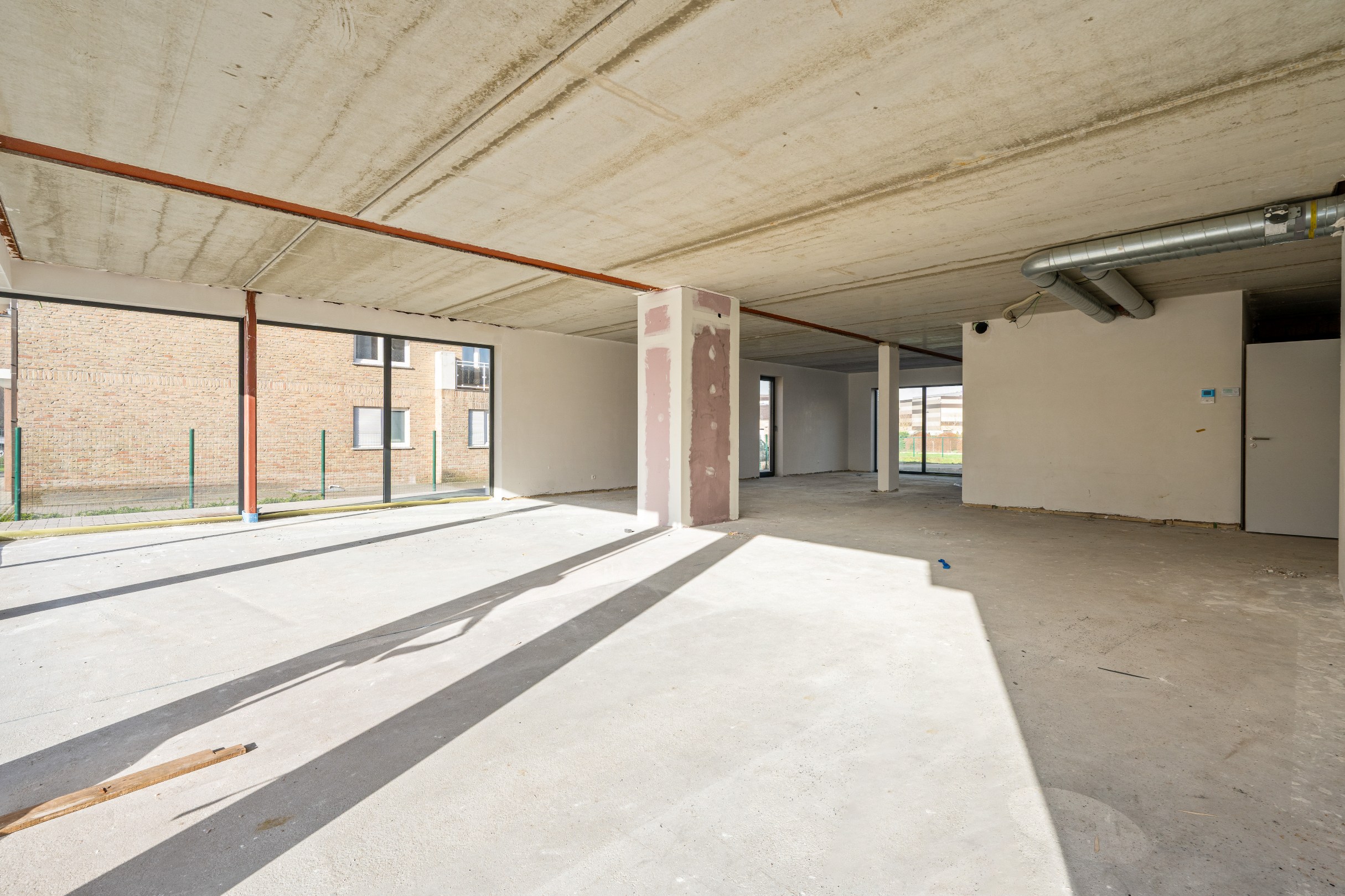 Kantoorruimte op uitstekende locatie te Heist-op-den-Berg - foto 3