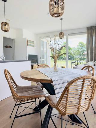 IN OPTIEZeer mooi appartement met 2 slaapkamers en garagebox.In dit toffe appartement met garagebox in het mooie River Valley, geniet je volop van de...