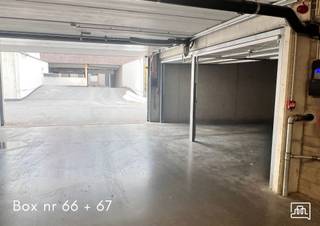 On the Geldenaaksebaan, close to the Leuven ring road, there are garages for sale in the ParkOase residence : All garages are closed off from the...