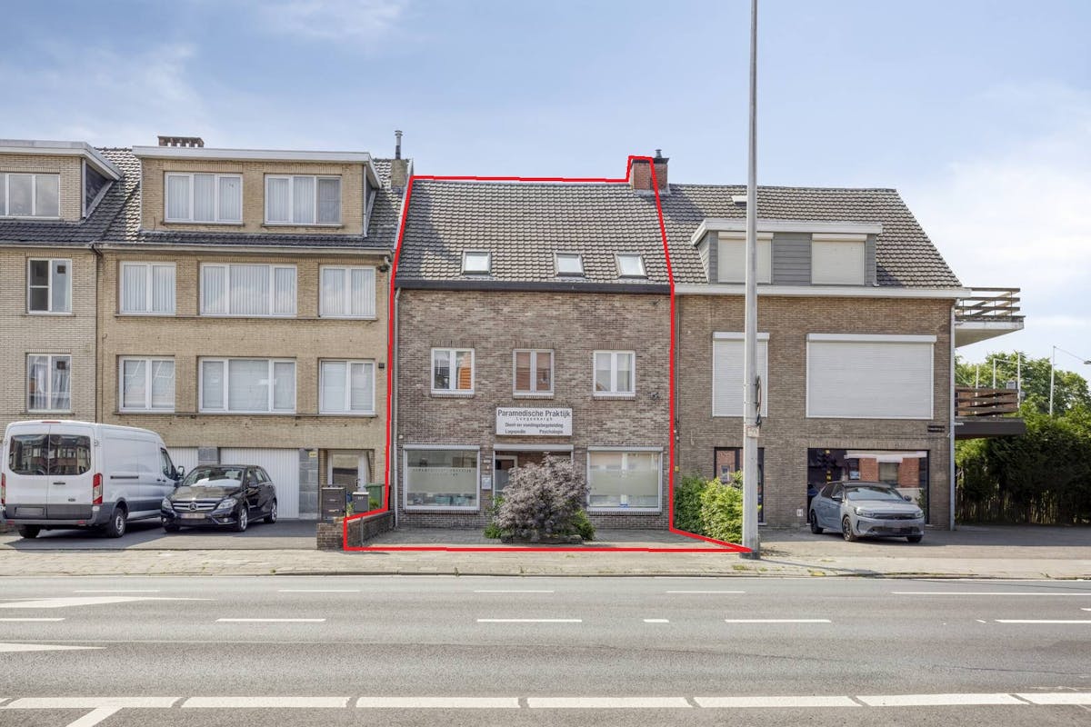 Propriété commerciale avec maison spacieuse à vendre à Ekeren - photo 1