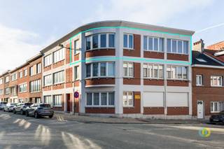 In het hart van Strombeek-Bever, op wandelafstand van winkels, openbaar vervoer en alle dagelijkse voorzieningen, bevindt zich dit goed...