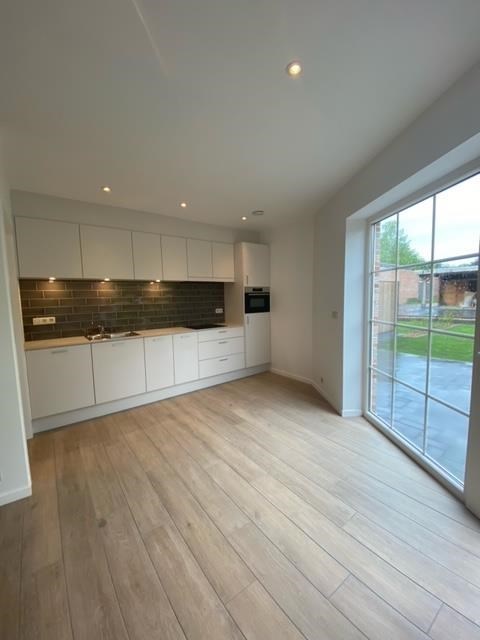 Mooi afgewerkt gelijkvloers appartement met 2 slpk. in Mol-Sluis! - foto 4