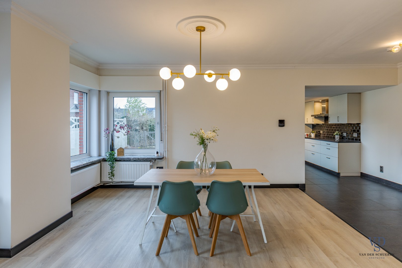 Ruime, deels gerenoveerde Half Open Bebouwing - foto 4