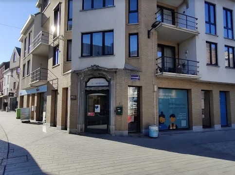 Commercial à louer à Hal - photo 1