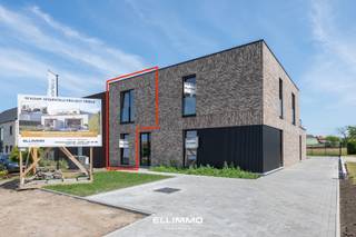 Zeer ruim duplex gelijkvloersappartement van maar liefst 117,40m2, 2 slaapkamers en een zalige tuin met terras van nog eens 56m2! en dit helemaal...
