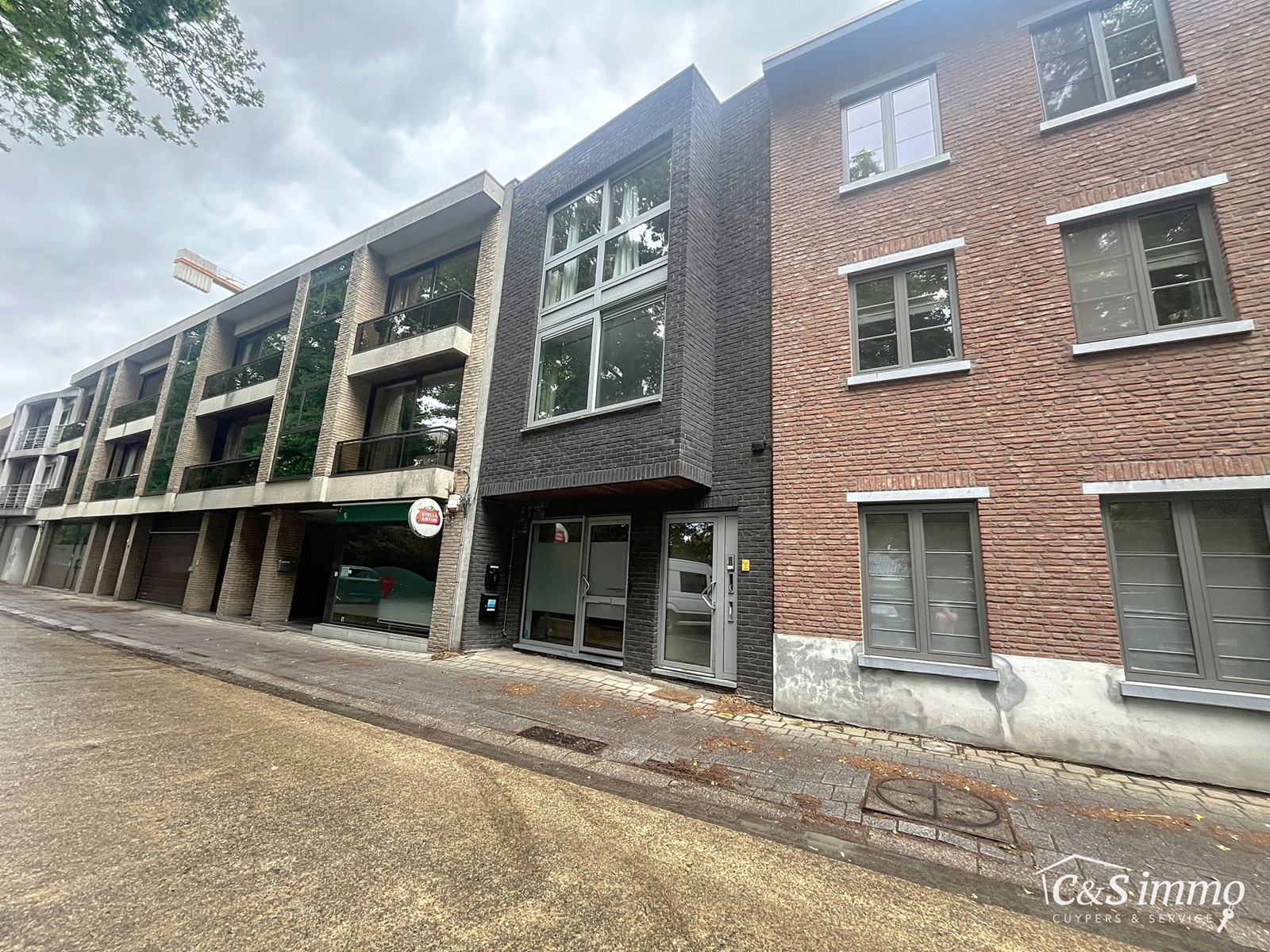 Goed en rustig gelegen appartement met terras op loopafstand van de winkels en het park - foto 1