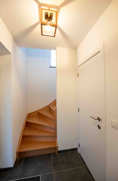 Hedendaagse woning met 3 slaapkamers - foto 3